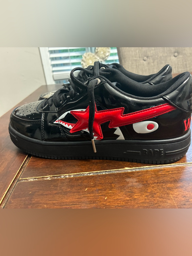 Men’s Low Top A Bathing Ape Bape Sta Shark Black Size 11. Worn Once!